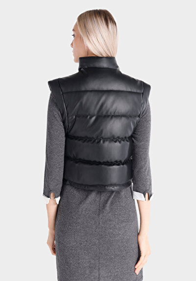 Afficher les détails de Gilet Noir Regular Fit Femme