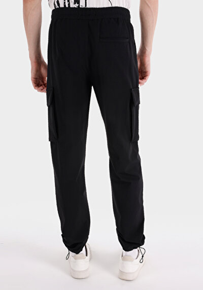 Image de Pantalon Noir En Homme