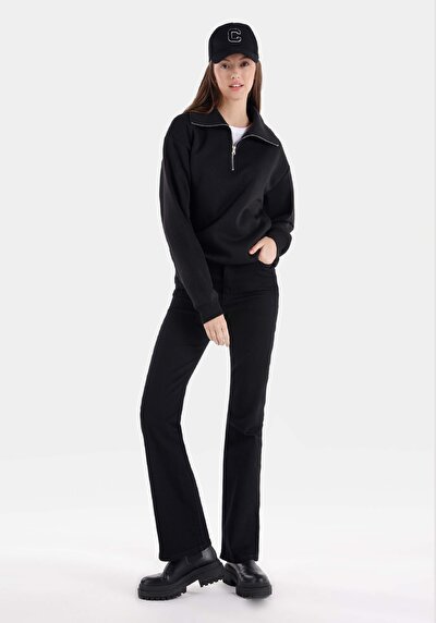 Image de 791 Monica Pantalon Noir Bootcut Medium Rise En Regular Fit Femme