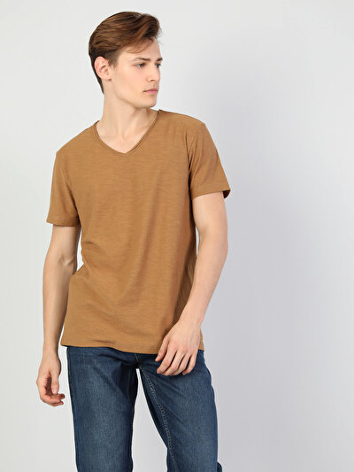Afficher les détails de T-shirt À Manches Courtes Marron Classic Fit  Homme