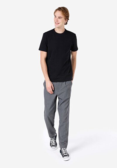 Afficher les détails de T-shirt À Manches Courtes Noir Regular Fit Jakarli Homme