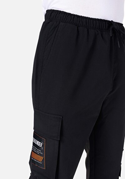 Afficher les détails de Pantalon Noir Lastikli Medium Rise En Polyester Comfort Fit Homme
