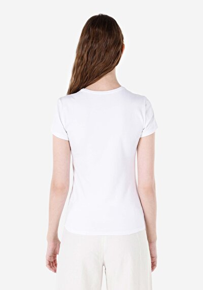 Image de T-shirt À Manches Courtes Blanc Slim Fit Imprimé Femme