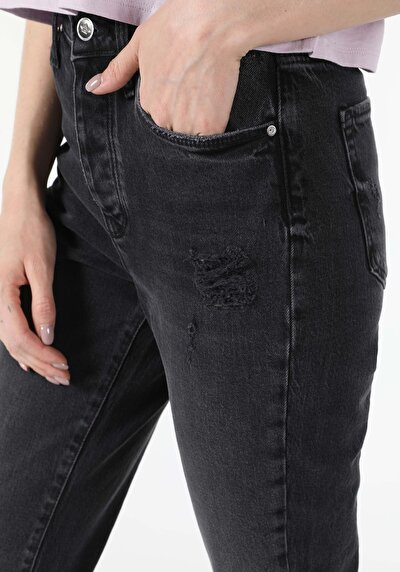 Image de 891 Maya Pantalon Denim Tapered Leg  En  Slim Fit Femme
