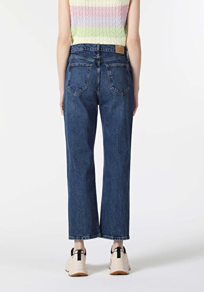 Image de 900 Laris Pantalon Marine Straight Leg  En  Regular Fit Femme