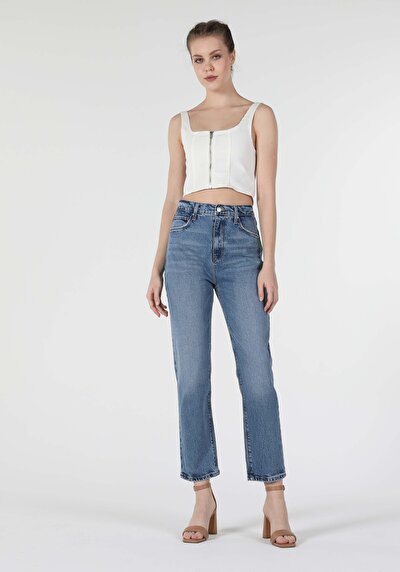 Image de 900 Laris Pantalon Bleu Clair Straight Leg En Regular Fit Femme