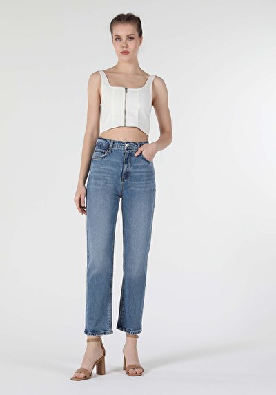 Image de 900 Laris Pantalon Bleu Clair Straight Leg En Regular Fit Femme