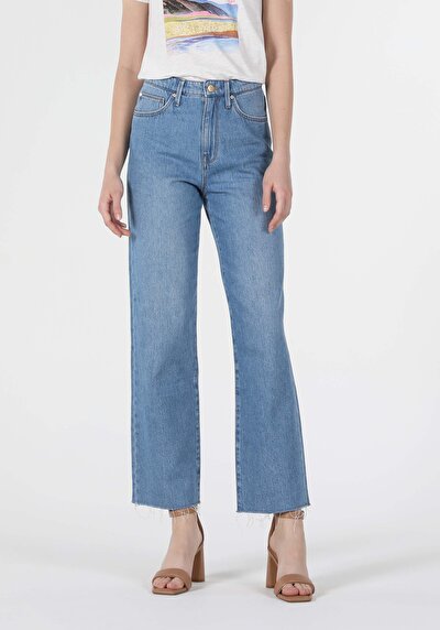 Image de 970 Berry Pantalon Denim Straight Leg  En  Regular Fit Femme