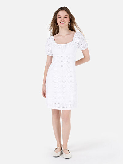 Image de Robe Blanc Regular Fit Manches Courtes Mini Jacquard Femme