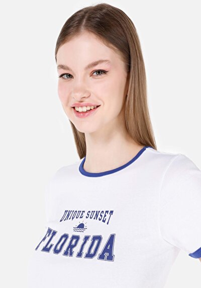Image de T-shirt À Manches Courtes Blanc Slim Fit Imprimé Femme