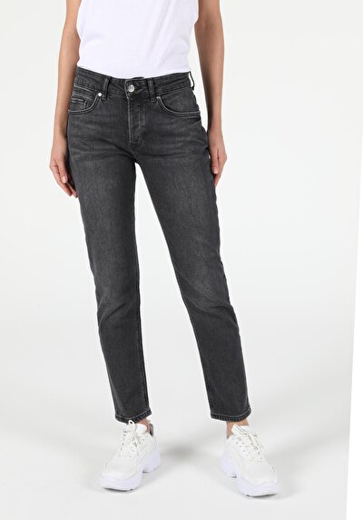 Afficher les détails de 892 Alina Pantalon Bleu Tapered Leg  En  Slim Boyfriend Fit Femme