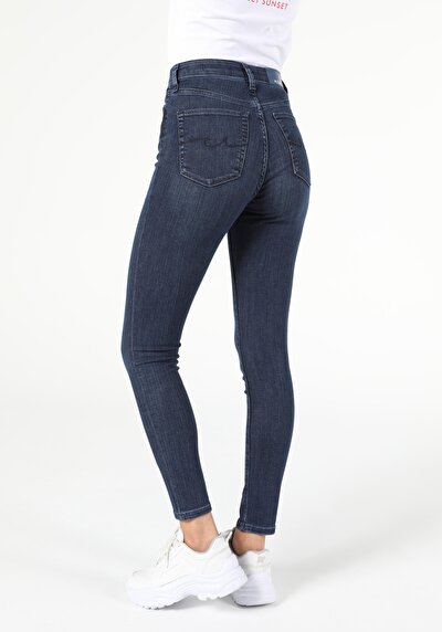 Image de 760 Diana Pantalon Denim Skinny Leg En Super Slim Fit Femme