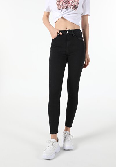 Image de 760 Diana Pantalon Denim Skinny Leg En Super Slim Fit Femme