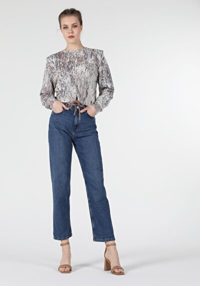 Image de 889 Katy Pantalon Denim Tapered Leg En High Boy Fit Femme