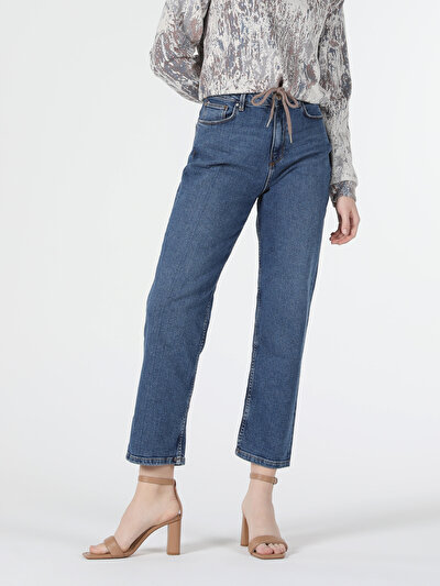 Image de 889 Katy Pantalon Denim Tapered Leg  En  High Boy Fit Femme