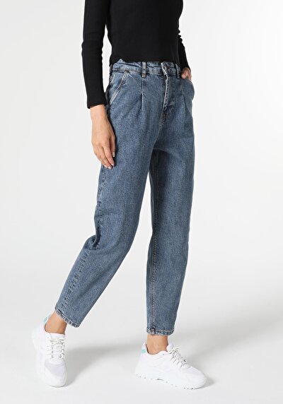 Image de 886 Dennis Pantalon Denim Tapered Leg  En  Slouchy Fit Femme