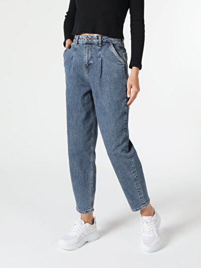 Image de 886 Dennis Pantalon Denim Tapered Leg En Slouchy Fit Femme