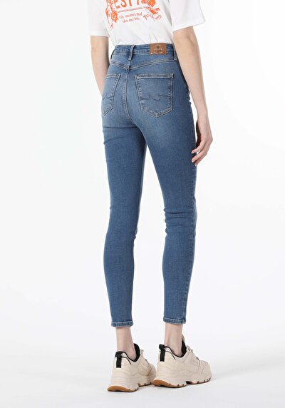Image de 760 Diana Pantalon Denim Skinny Leg En Super Slim Fit Femme