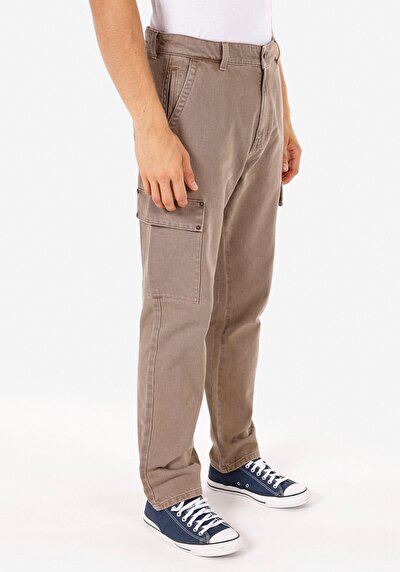 Afficher les détails de Pantalon Beige Straight Leg Medium Rise En Sergé Comfort Fit Homme