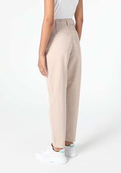 Image de Pantalon Beige Düz Paça En Baggy Fit Femme