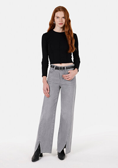 Afficher les détails de Chemisier À Manches Longues Noir Comfort Fit Femme