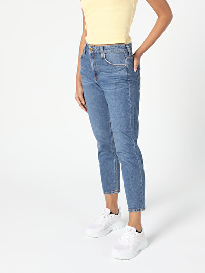 Image de 891 Maya Pantalon Denim Tapered Leg En Slim Fit Femme