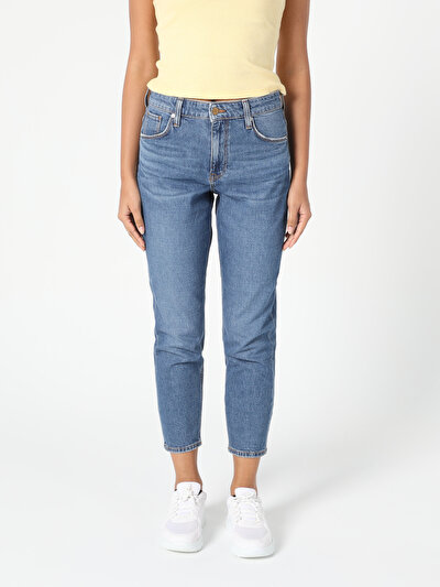 Image de 891 Maya Pantalon Denim Tapered Leg  En  Slim Fit Femme