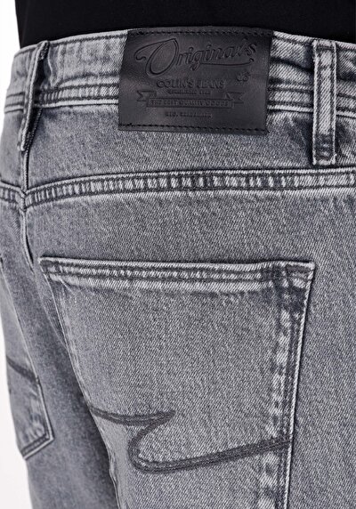 Afficher les détails de 044 Karl Pantalon  Straight Leg Low Rise En Jean Straight Fit Homme