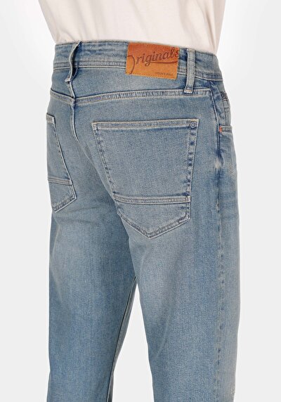 Afficher les détails de 067 Jack Pantalon  Tapered Leg Medium Rise En Jean Regular Fit Homme