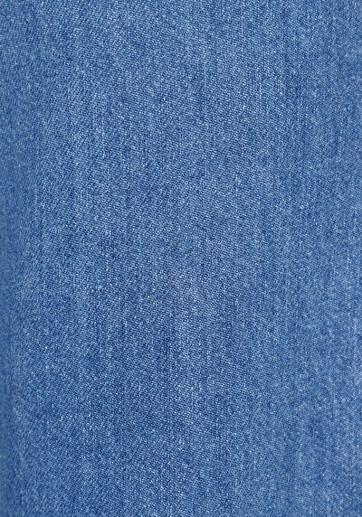 Afficher les détails de 970 Berry Pantalon    En Jean Regular Fit Femme