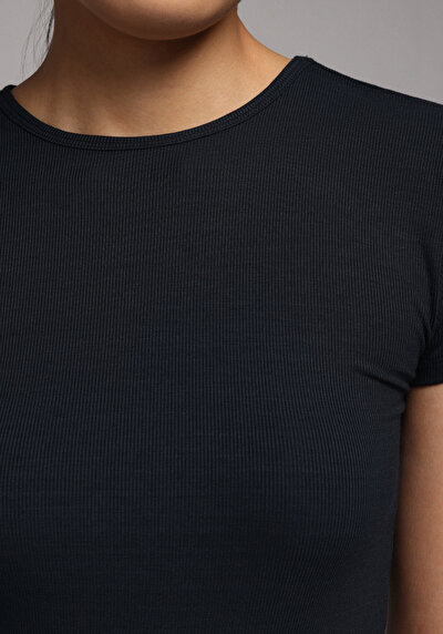 Image de T-shirt À Manches Courtes Noir Slim Fit Droit Femme