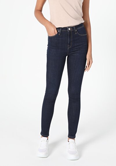 Image de 760 Diana Pantalon Denim Skinny Leg En Super Slim Fit Femme