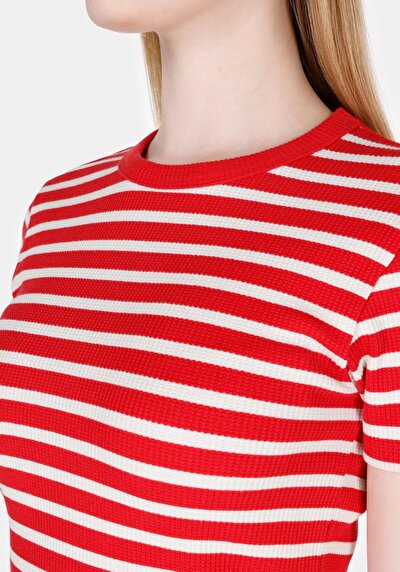 Afficher les détails de T-shirt À Manches Courtes Rouge Slim Fit Rayé Femme