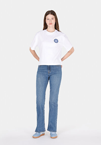 Image de T-shirt À Manches Courtes Blanc Regular Fit Brodé Femme