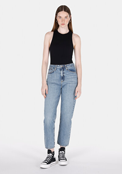 Image de 884 Lauren Pantalon Straight Leg High Rise En Jean Straight Fit Femme
