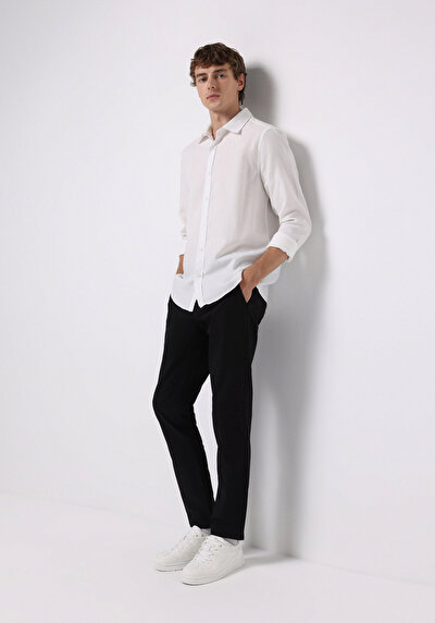 Image de Pantalon Noir Straight Leg Medium Rise En Gabardine Slim Fit Homme
