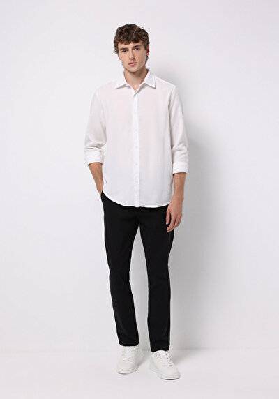 Image de Pantalon Noir Straight Leg Medium Rise En Gabardine Slim Fit Homme