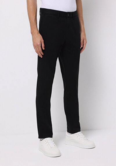 Image de Pantalon Noir Straight Leg Medium Rise En Gabardine Slim Fit Homme