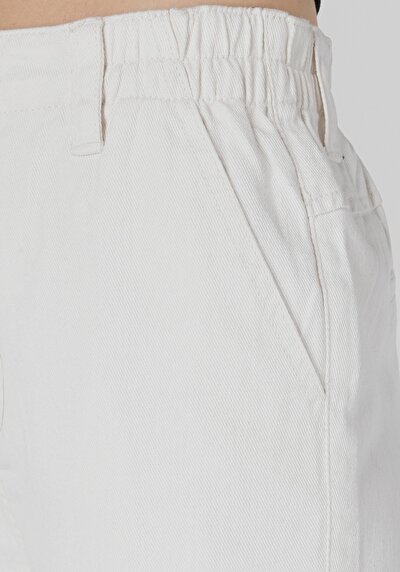 Afficher les détails de Pantalon Blanc Wide Leg  En  Regular Fit Femme