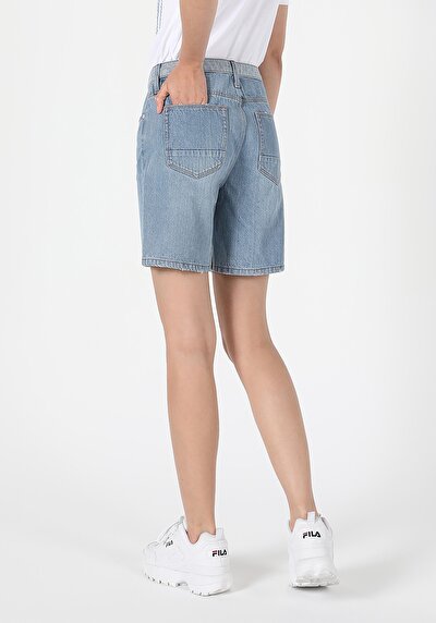 Afficher les détails de Short Denim Regular Fit Femme