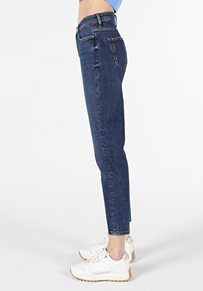 Image de 896 Maria Pantalon Bleu Tapered Leg En Mom Fit Femme