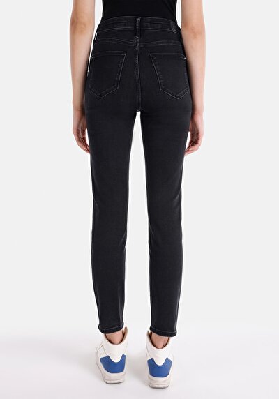 Image de 703 Carla Pantalon Denim En Slim Fit Femme