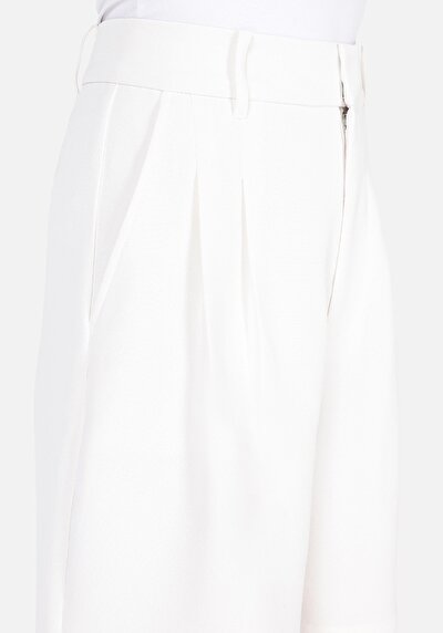 Image de Short Blanc Regular Fit Femme
