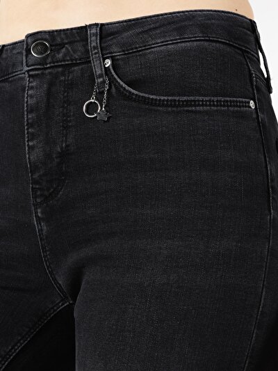 Afficher les détails de 703 Carla Pantalon Noir   En  Slim Fit Femme