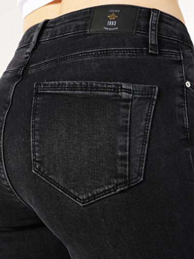 Afficher les détails de 703 Carla Pantalon Noir   En  Slim Fit Femme