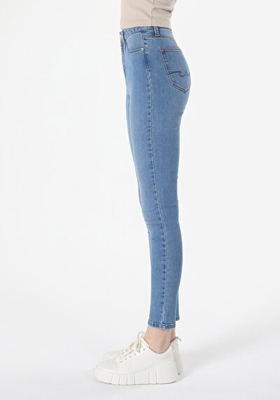 Image de 760 Diana Pantalon Denim Skinny  Leg  En  Super Slim Fit Femme