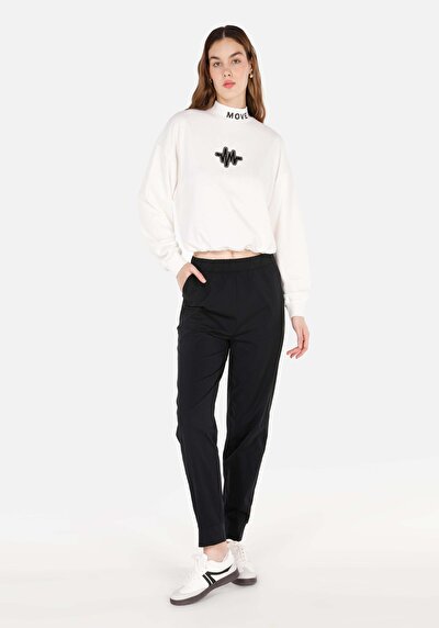 Afficher les détails de Pantalon De Survêtement Noir Regular Fit Femme