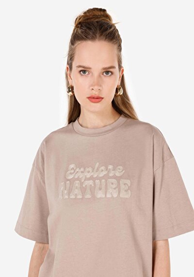 Image de T-shirt À Manches Courtes  Comfort Fit Imprimé Femme