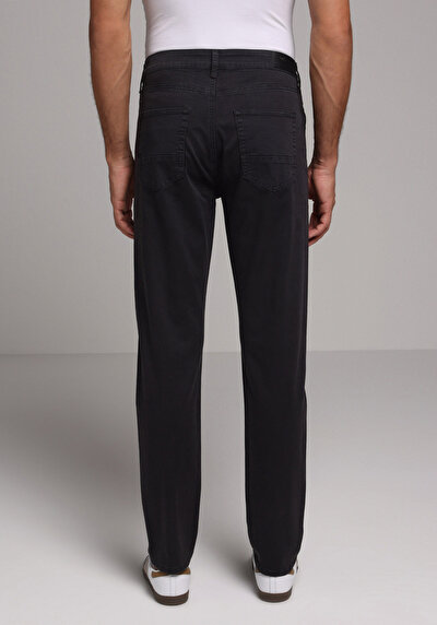 Image de Pantalon Gris Straight Leg Low Rise En Chino Straight Fit Homme