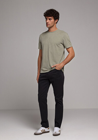 Image de Pantalon Gris Straight Leg Low Rise En Chino Straight Fit Homme